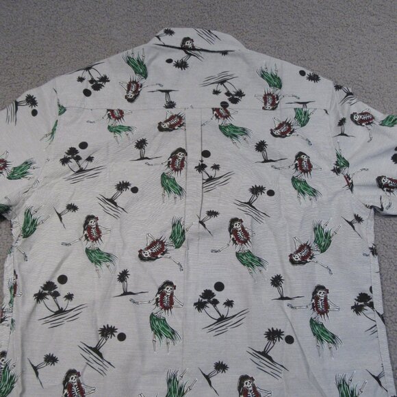 WXYZ Men's Hawaiian Skeleton Shirt Medium Gray Button Down Short Sleeve NEW - Picture 9 of 11